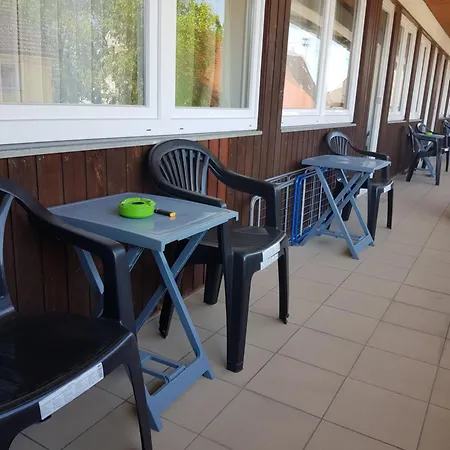 Charmante Monteurwohnung * גאיסלינגן אן דר סטייג'